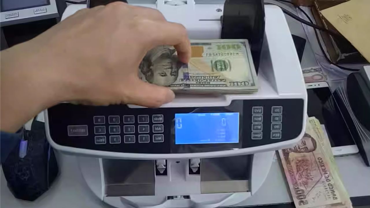 Do Vending Machines Take 10-Dollar Bills